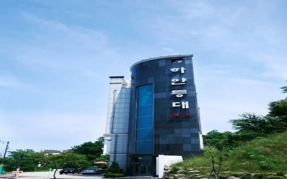 Sokcho White Lighthouse Pension