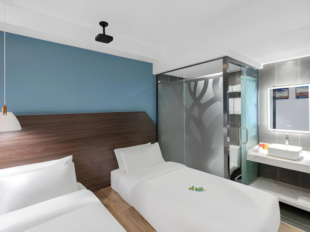 Spring Time Hotel — 4