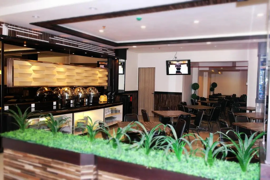Food & Beverage