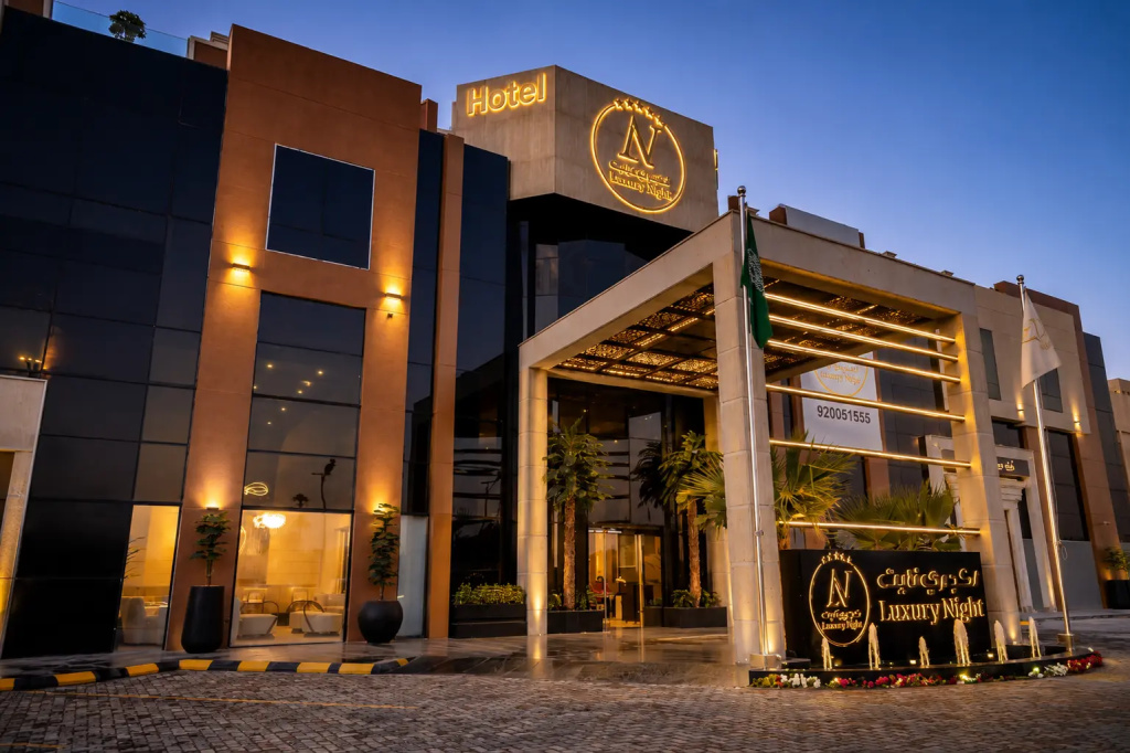 Luxury Night Hotel Al Yasmin