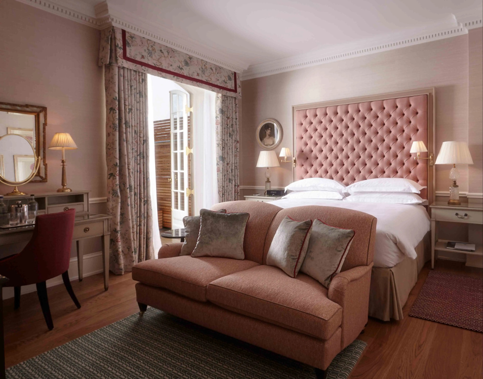 Classic Double room (full double bed)