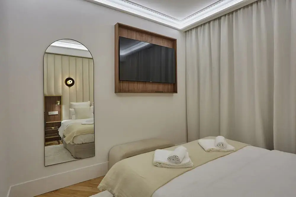 Elegant Flat Matignon Avenue Faubourg St Honore