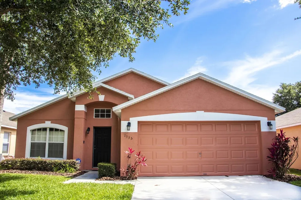 Clermont Pool Homes by RMG - Clear Creek