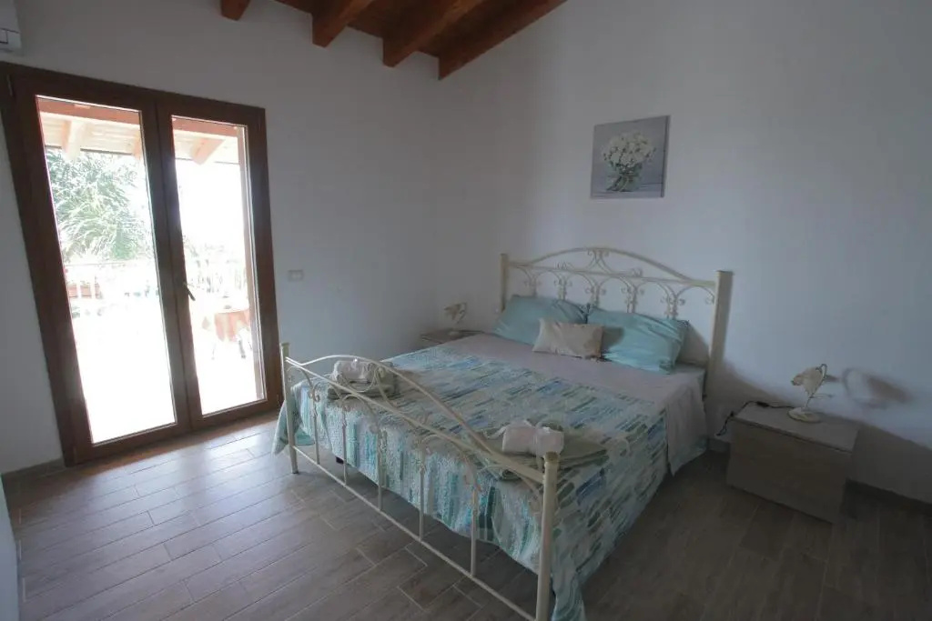 Standard Double room with garden view (full double bed)