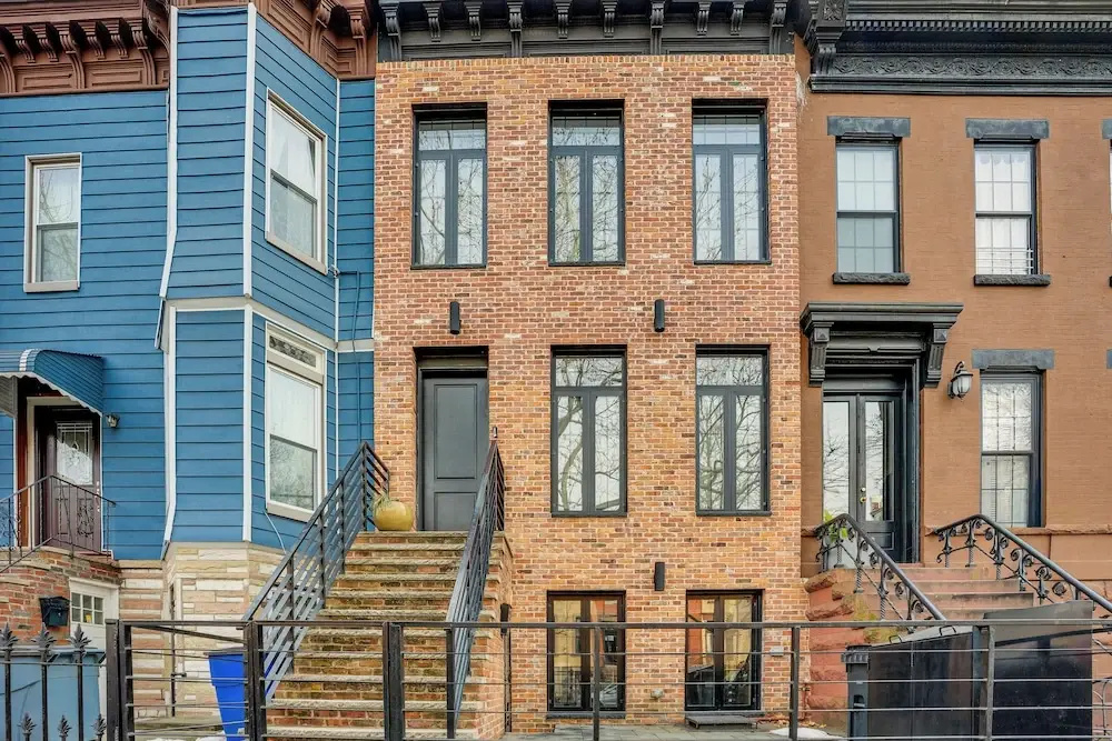 Shared Yard Space! Garden-level Unit in Bed-stuy