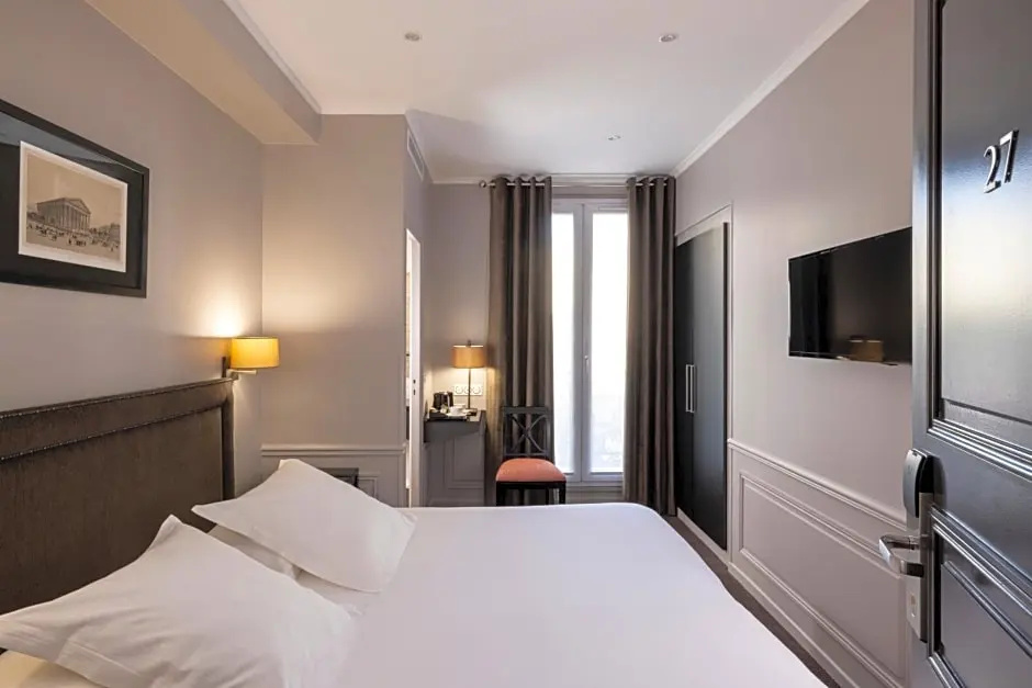 Standard Club room with balcony