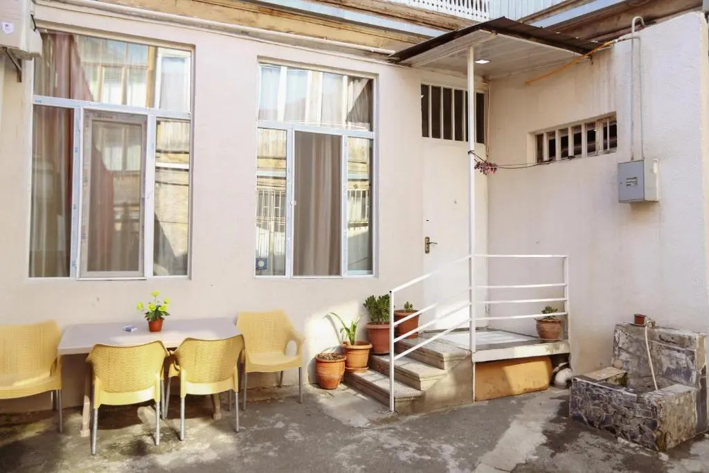 Lela Apartments