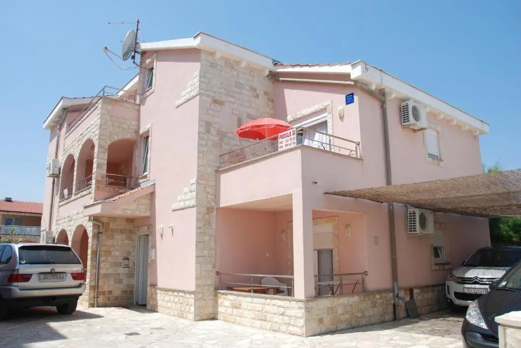 Apartments Beus