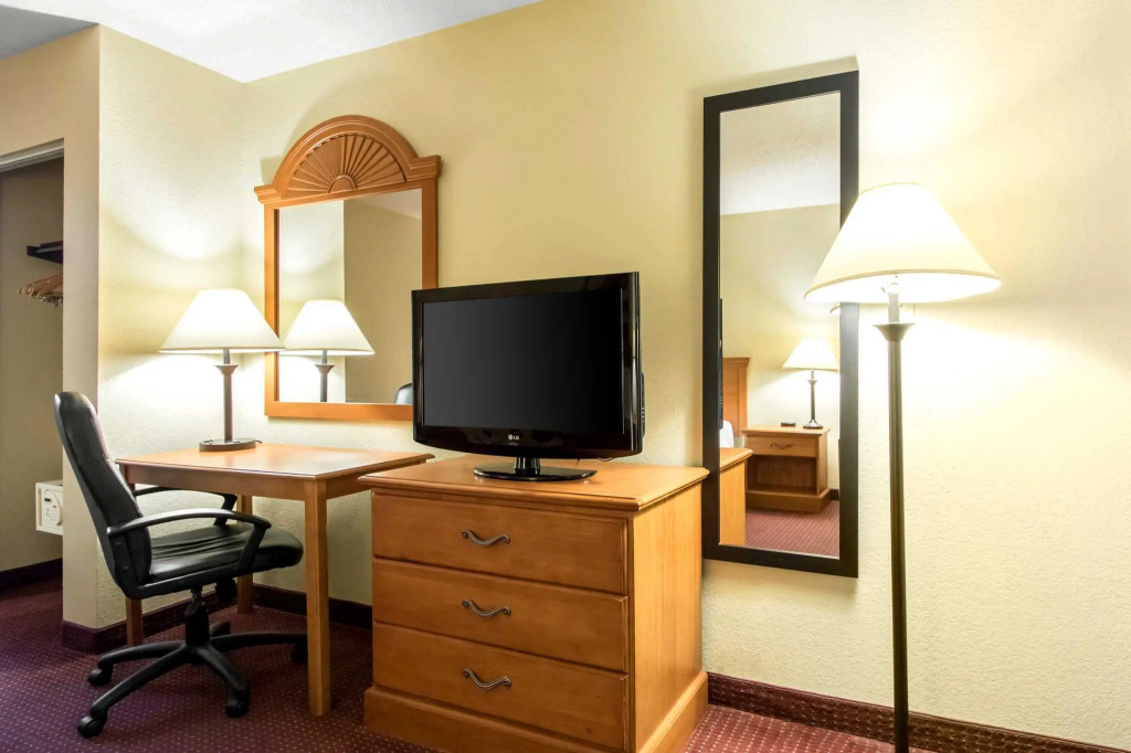 Economy room