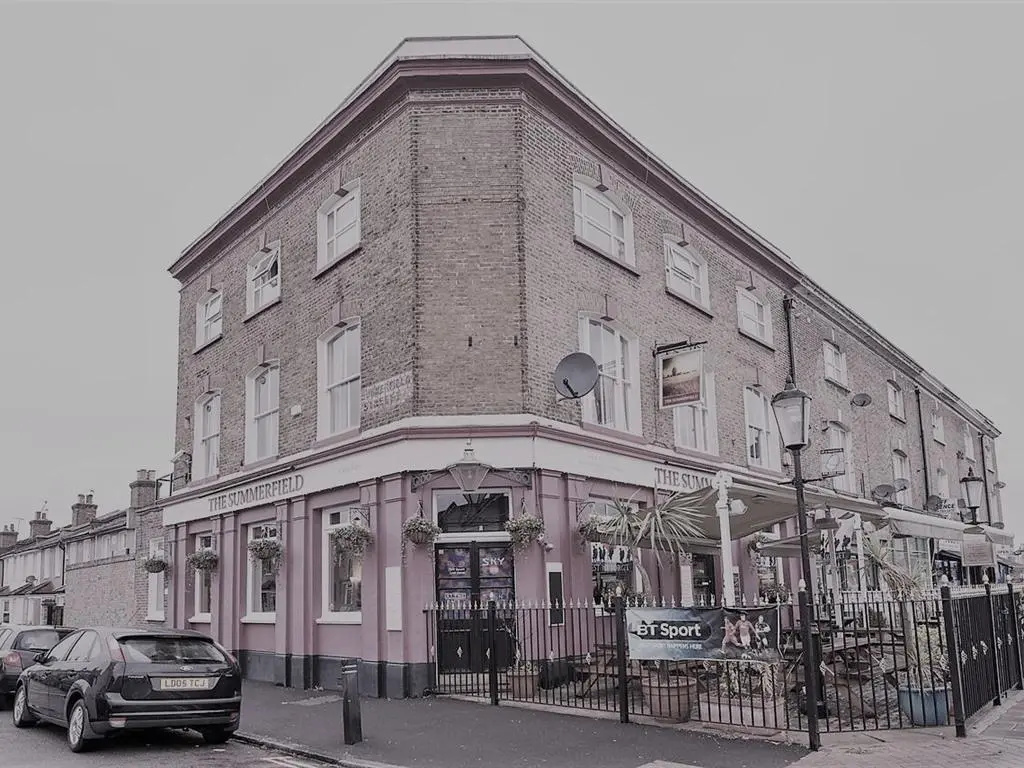 Summerfield Pub & Boutique Rooms — фото