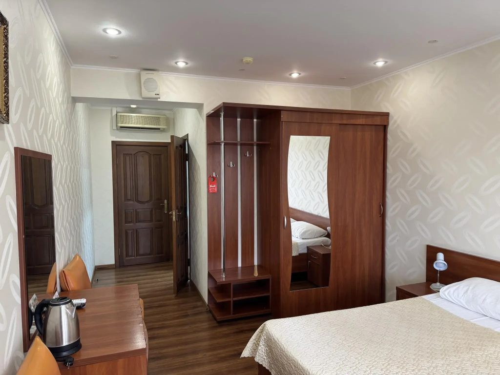 Standard Double room with balcony (twin beds)