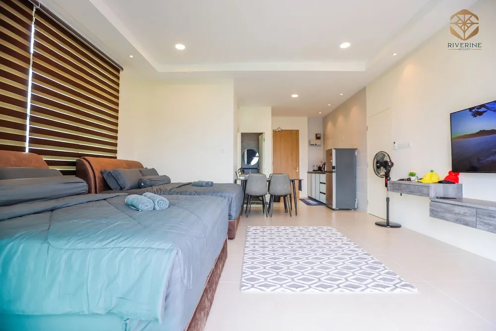Quadruple Family Studio with city view