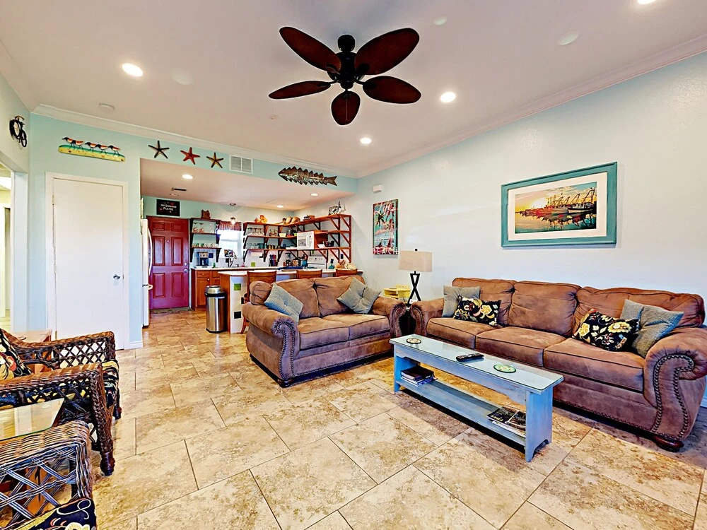 41Ir: Beach Retreat - Three Bedroom Home