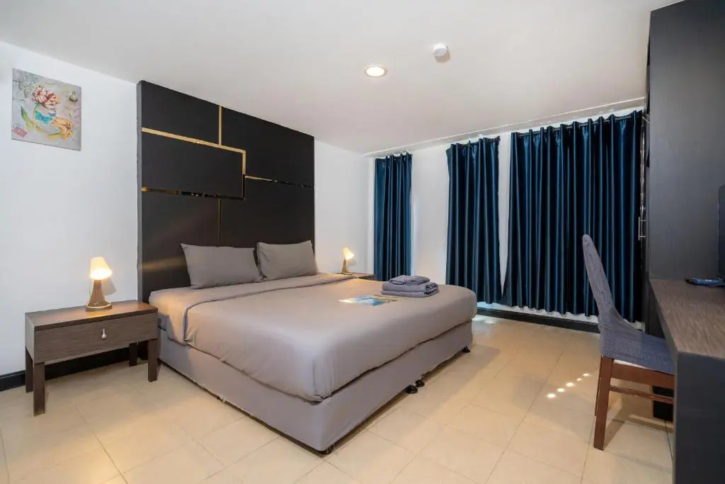 Standard Double room (full double bed)