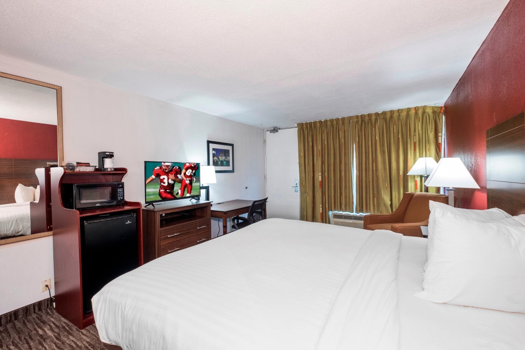 Horizon Inn & Suites — 3