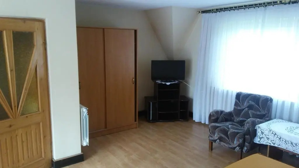 標準山景四人房