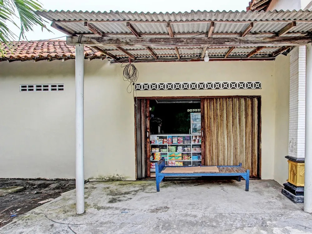 Hotel O Sari Laut