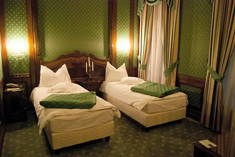 Standard Junior Suite