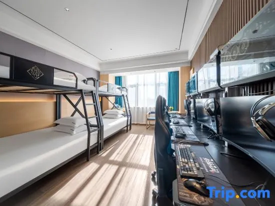 Bed in Dorm