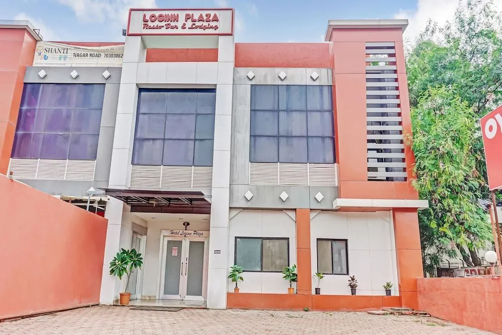 OYO 23501 Log Inn Plaza