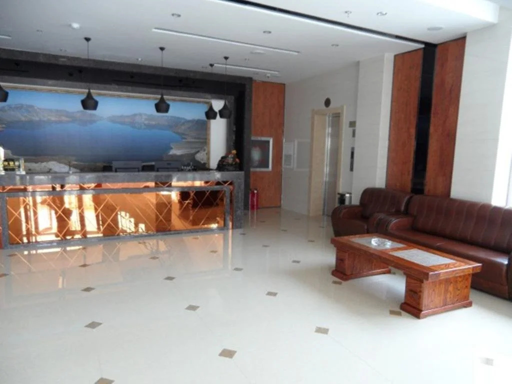 Lobby & Reception