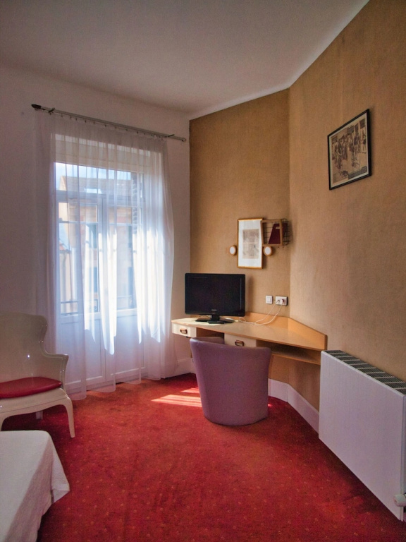 Classic Double room with city view (twin beds)