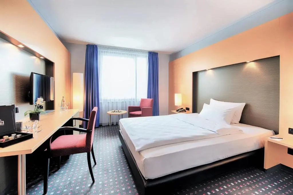 Deluxe Double room (full double bed)
