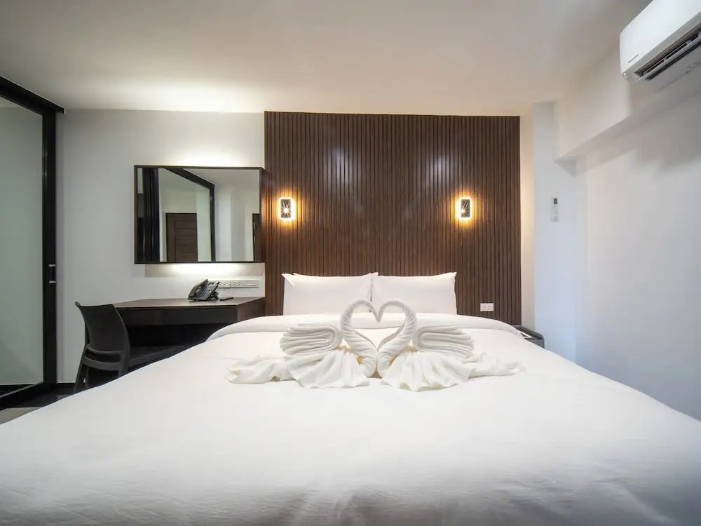 Отель Samutprakarn Hotel в Самутпракане