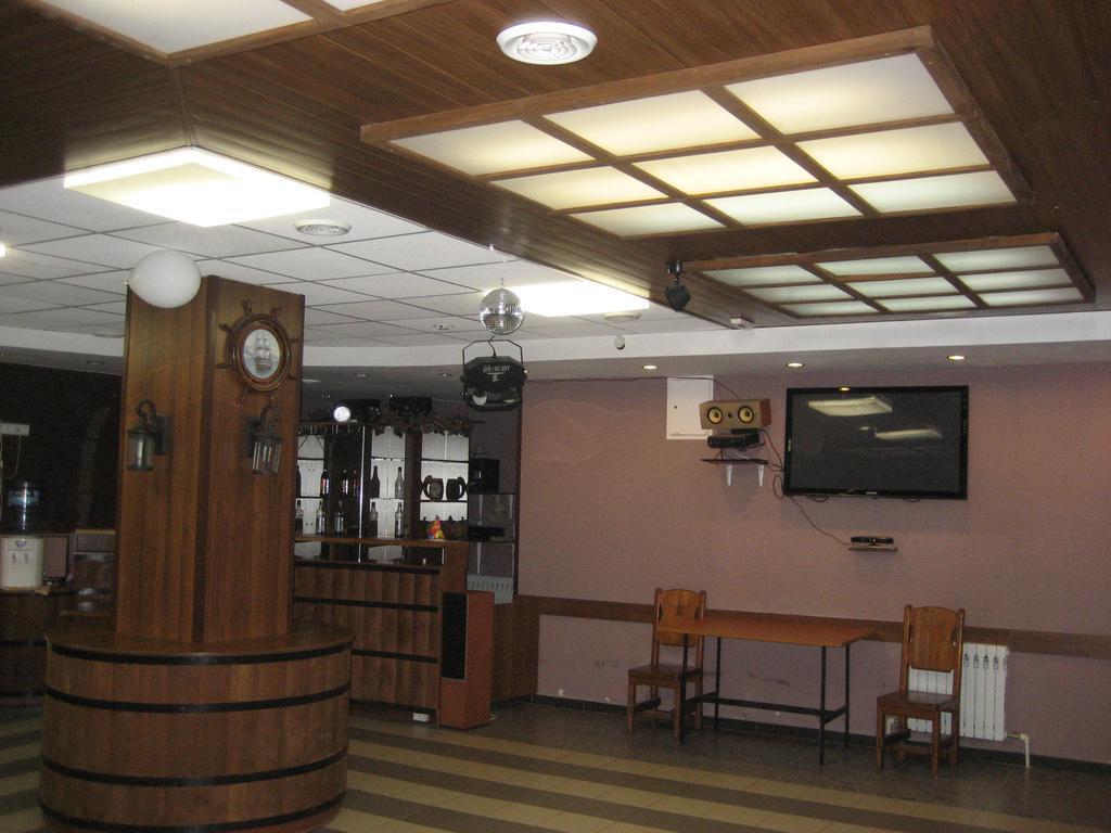 Ресторан фортуна ясногорск тульская область. Фрегат гостиница бар. Гостиничный комплекс фортуна ясногорск. Фортуна ясногорск. Гостиница фортуна ясногорск.