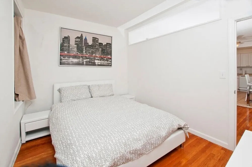 Renovated 2 BR on Upper East Side