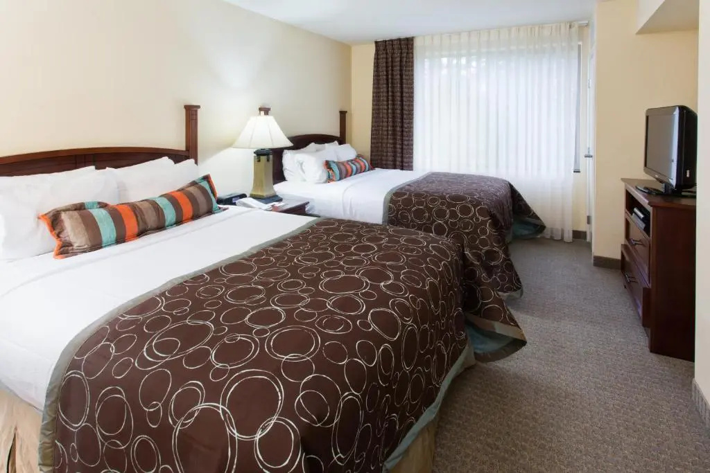 Staybridge Suites Everett-Paine Field by IHG - Chambres