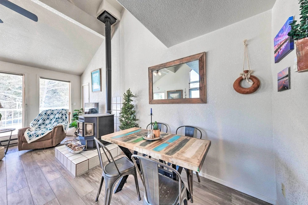 Bright Cloudcroft Condo w/ Game Room + Deck! - фото 2