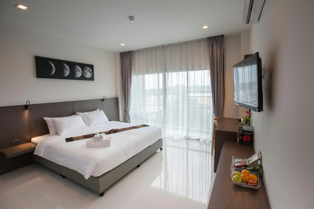 Отель The Elysium Residence в Чалонге