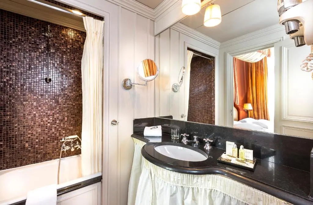 Hotel Odéon Saint Germain 68