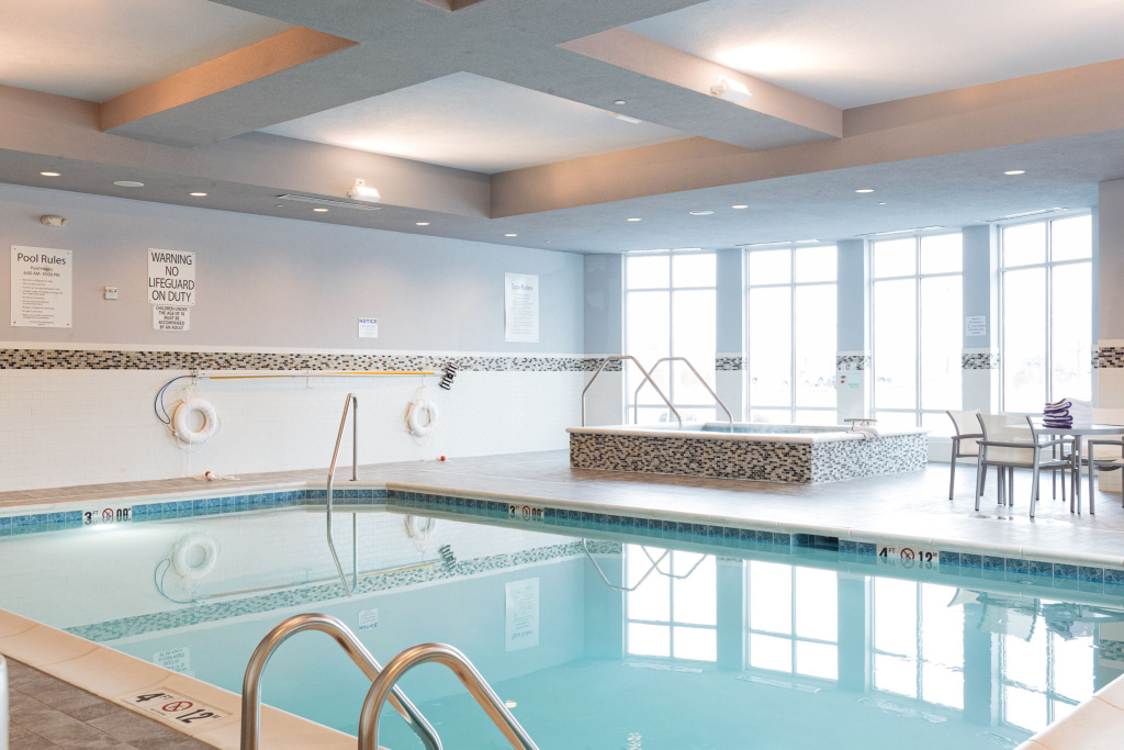 Holiday Inn Hotel & Suites Davenport by IHG - Général