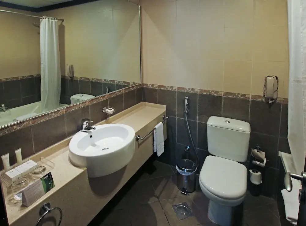 Time Oak Hotel & Suites