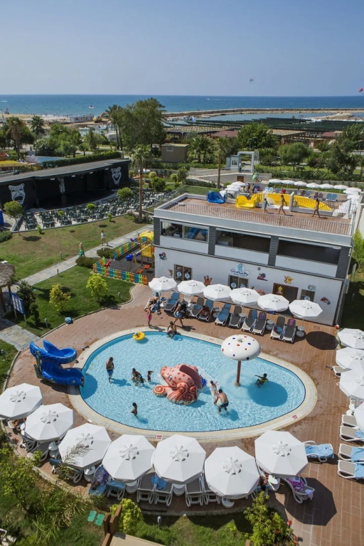 Hotel photo 12