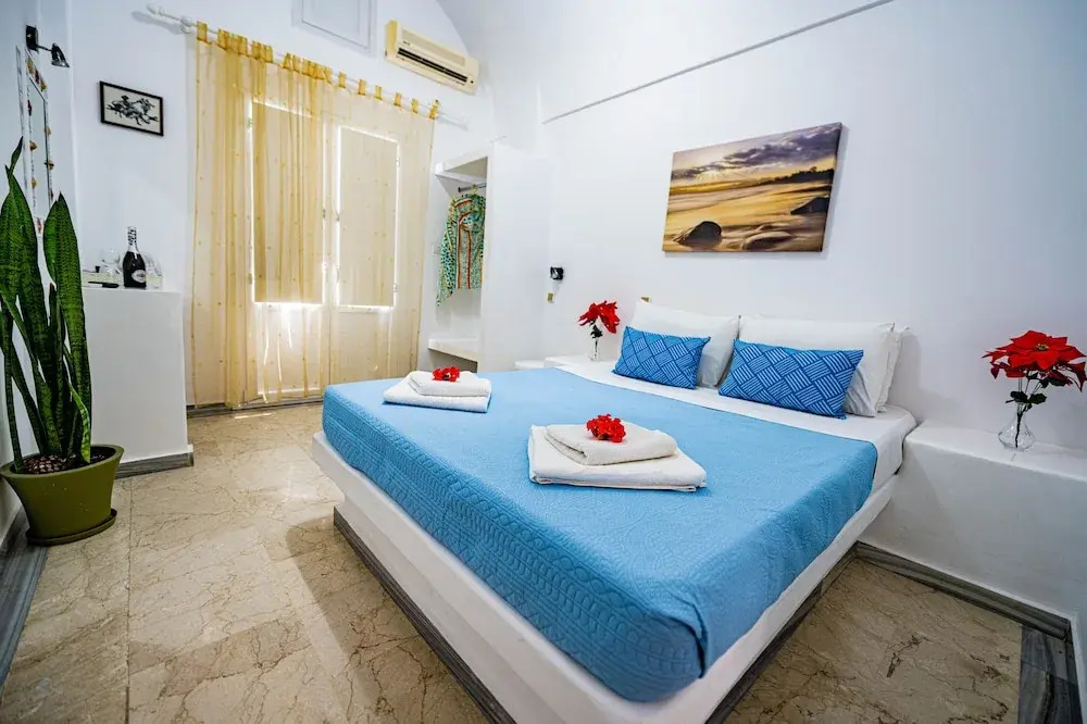 Standard Double room with balcony and with sea view (full double bed)