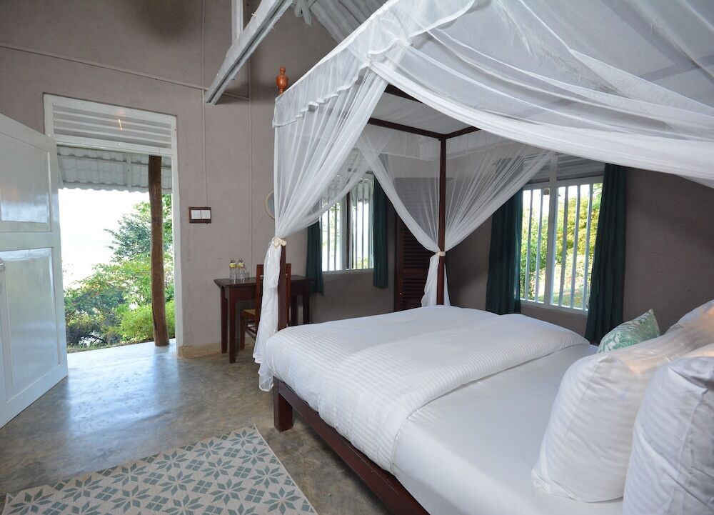 Kadolana Eco Village