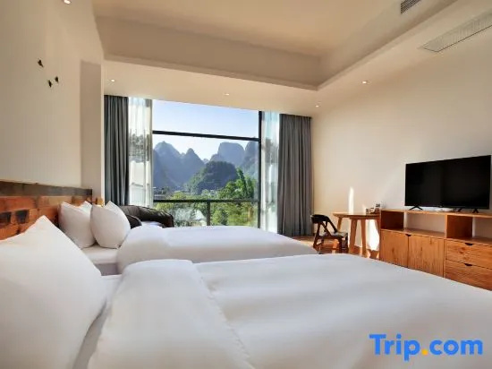 Standard Family room with river view