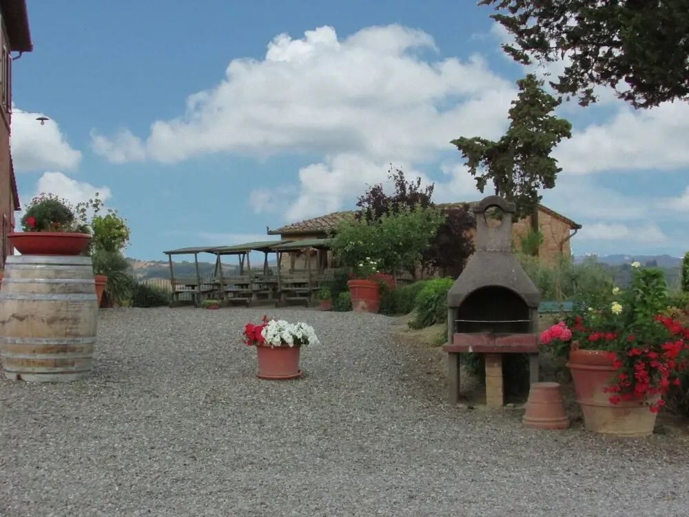 Child-friendly Farmhouse in Buonconvento with Swimming Pool
