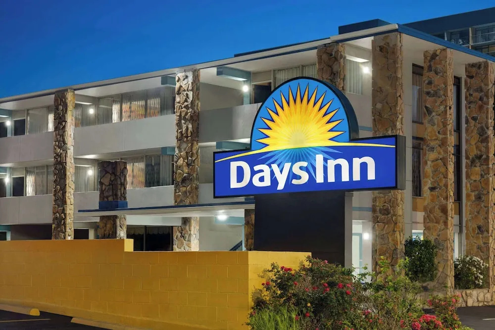 Days Inn Myrtle Beach-Beach Front