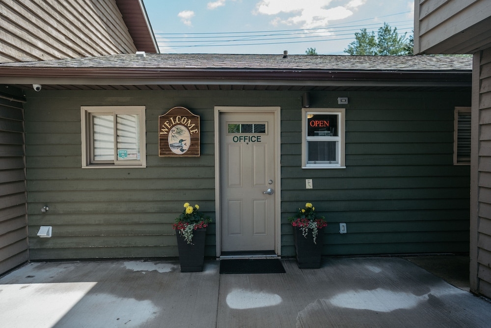 Nature's Inn Kenora