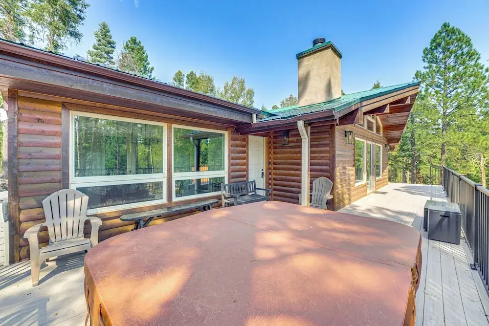 Stylish, Serene Angel Fire Cabin w/ Hot Tub!