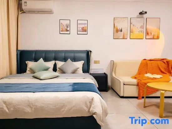 Standard Double room with river view (full double bed)