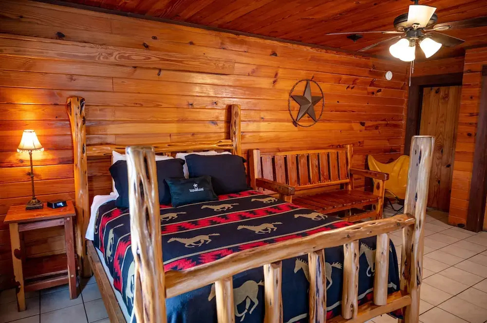2 Bedrooms Classic room with balcony and with park view