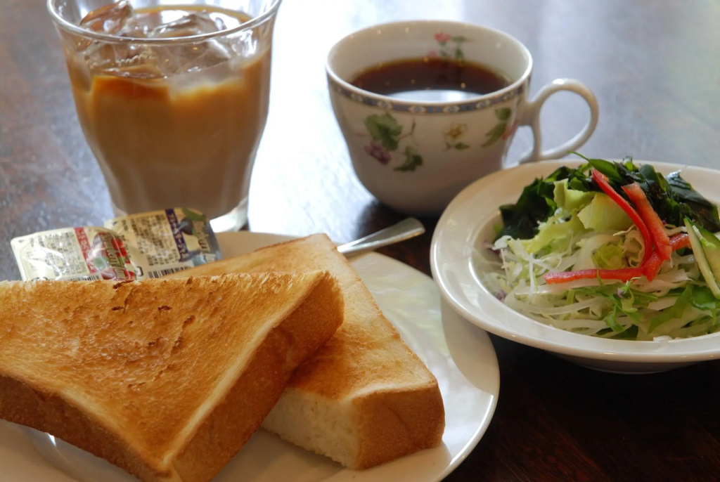Food & Beverage
