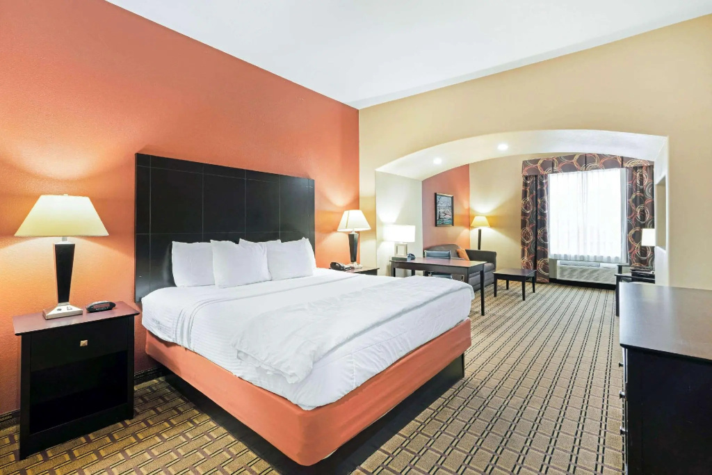La Quinta Inn & Suites by Wyndham McAlester - Chambres