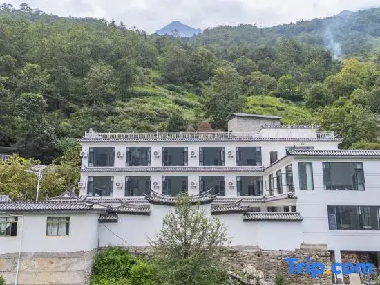 Encounter · Yunshanju · Hiker | Rizhao Jinshan·Meisu (Tiger Leaping Gorge Store)