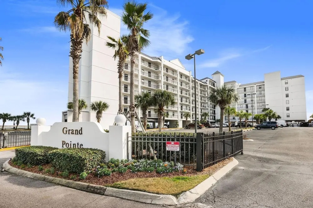 Grand Pointe 411 3 3 5 Gulf-front A Amenities